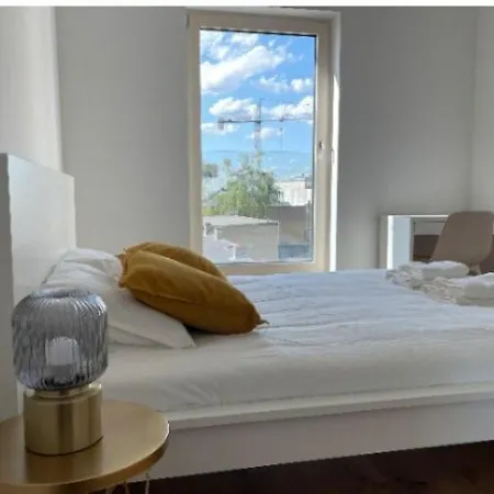 Charming One Bedroom With Terrace&parking In Center Daire